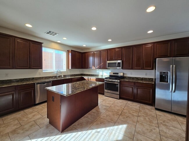 Building Photo - 3 BEDROOM, 2 1/2 BATHROOM, 2 STORY HOME in NW Las Vegas!!!