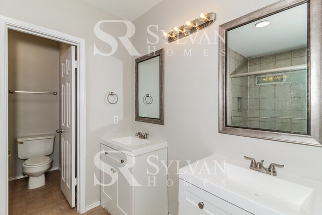 Building Photo - Prepare to fall in love with this 4BR, 2.5BA home.