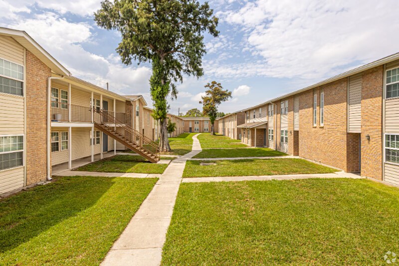 Building Photo - 14765 Chef Menteur Hwy