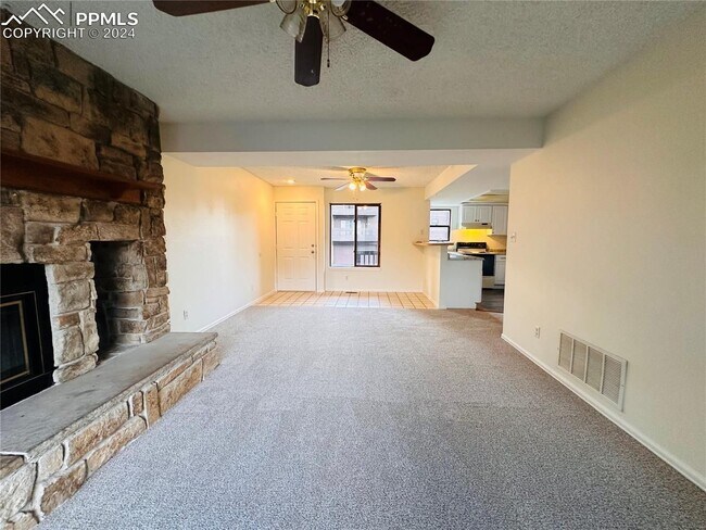 Building Photo - 3356 Capstan Way