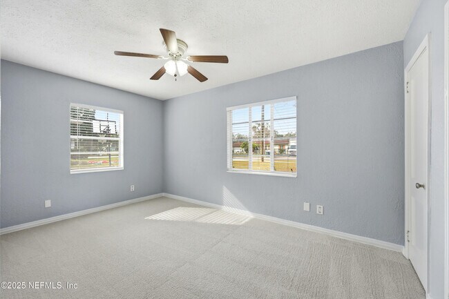 Building Photo - 457 Nightingale Rd