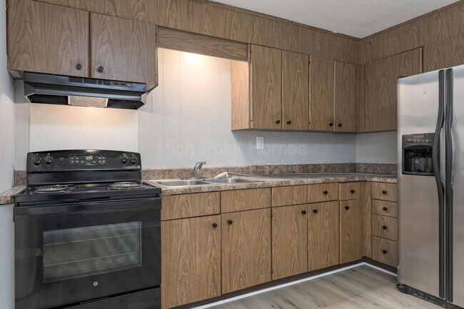 Building Photo - 7742 Holiday Hills Cir