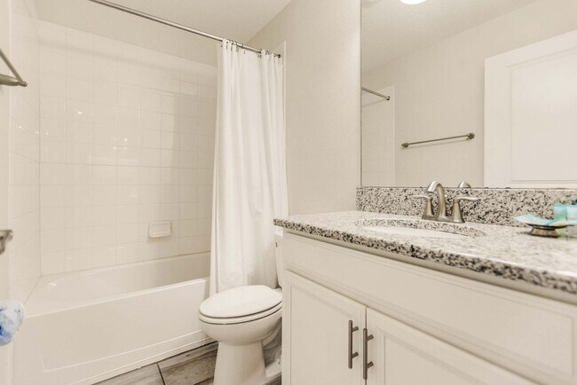 Building Photo - 4718 Kings Castle Cir