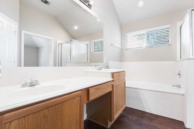 Building Photo - 1318 Coronado Blvd