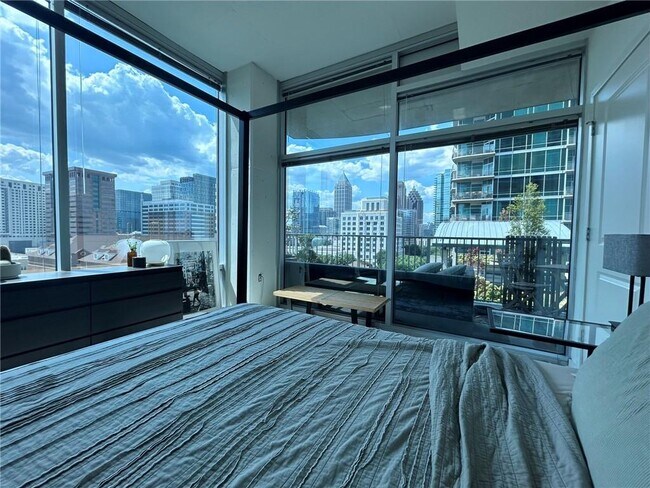 Building Photo - 923 Peachtree St NE