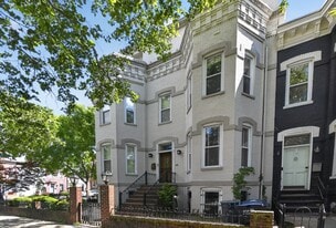 Building Photo - 600 Q St NW