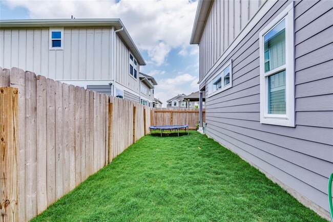 Building Photo - 12108 Tolson Dr