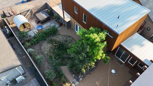 Building Photo - Furnished 2 Bed 2 Bath on Bend's Westside