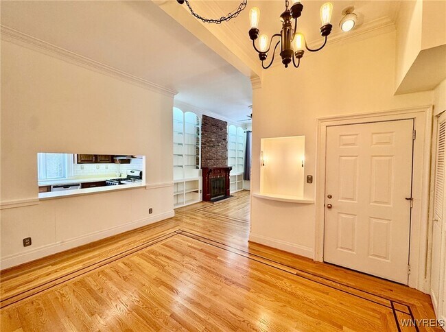 Building Photo - 25 Whitney Pl