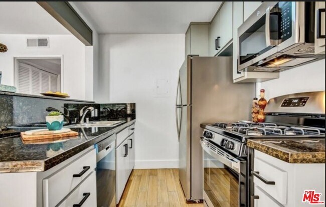 Building Photo - 2016 Euclid St