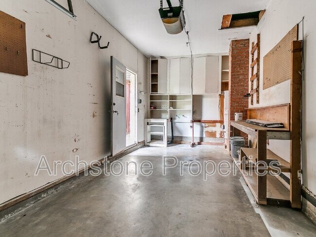 Building Photo - 2617 NW 37th St