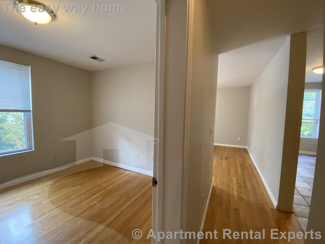 Building Photo - Cambridgeport 3 bedroom