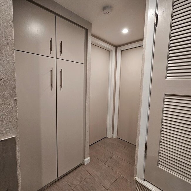 Building Photo - 7801 Shoal Creek Blvd