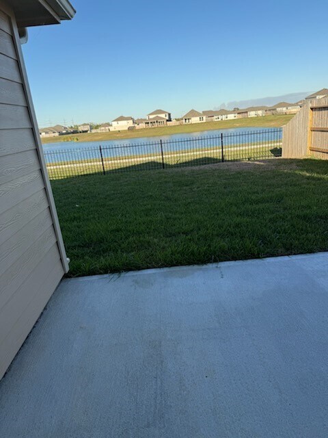 Building Photo - 1634 Vista Luna Dr