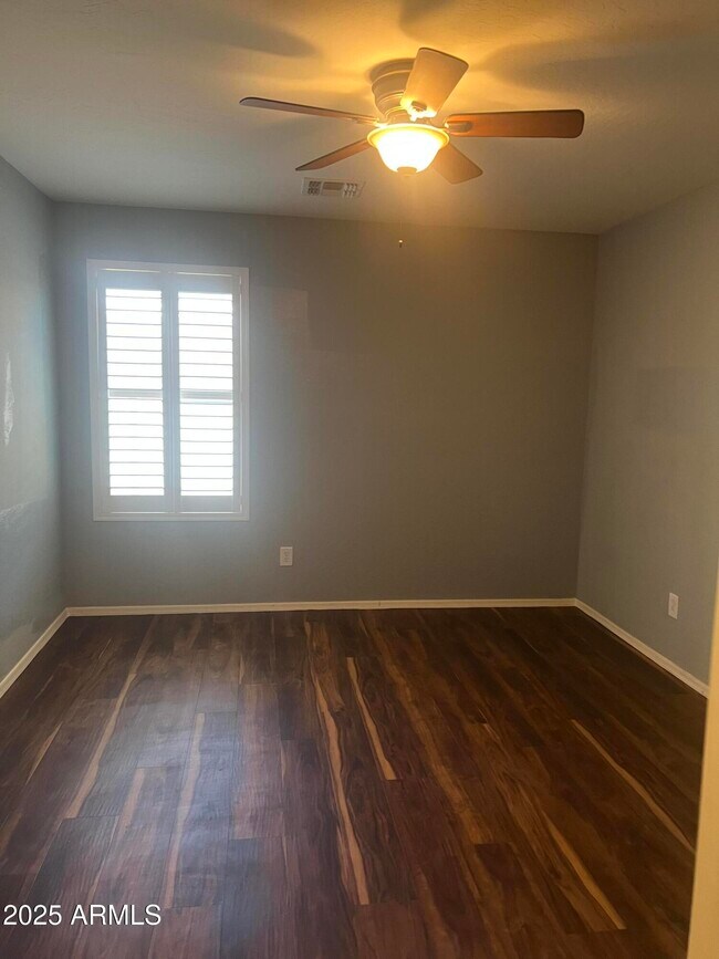 Building Photo - 35282 N Shorthorn Trail