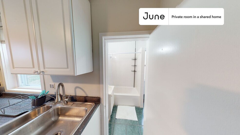 Building Photo - Room in Shared 2 bed/1 bath home