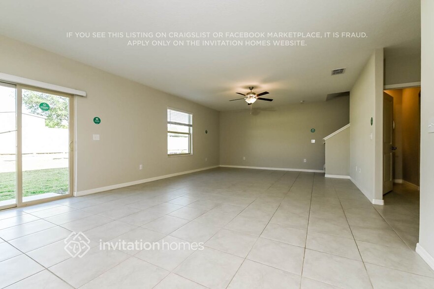 Building Photo - 1540 Blue Rose Dr