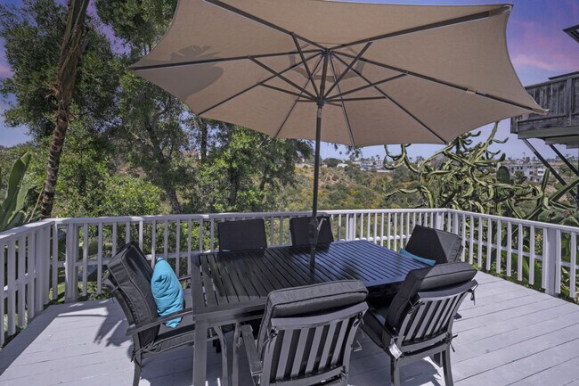 Building Photo - 1072 Johnson Ave