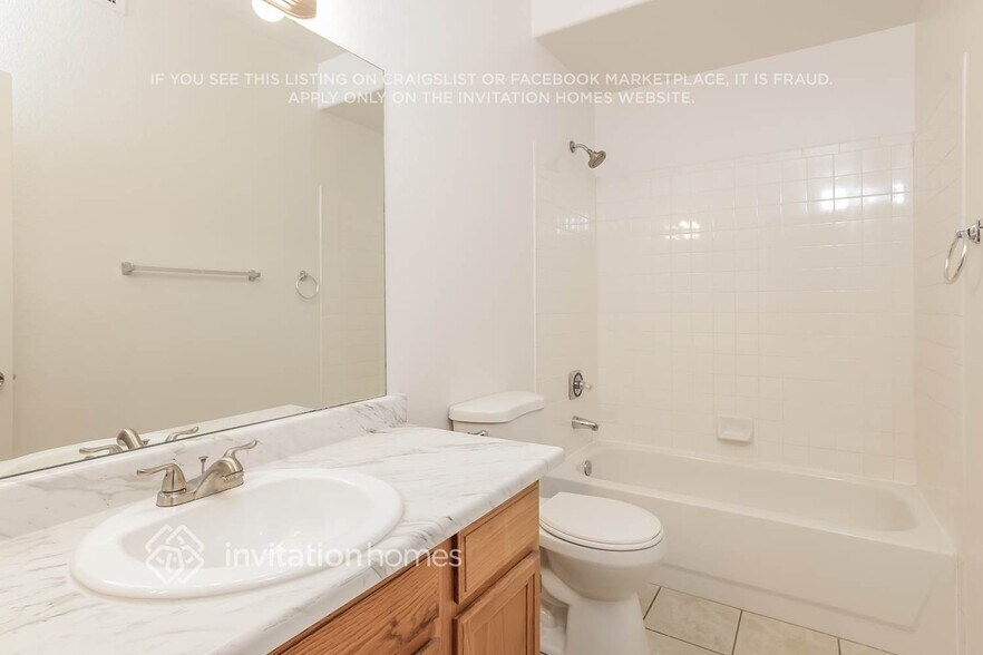 Building Photo - 1925 E Fellars Dr