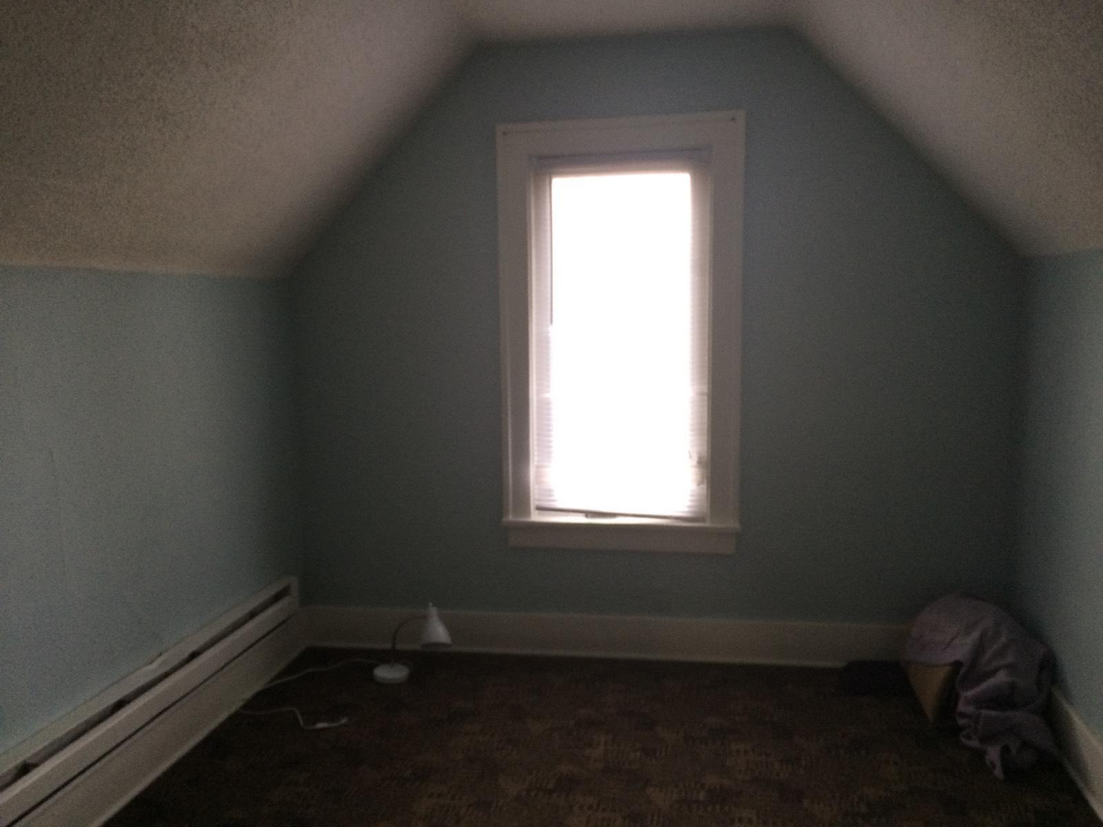 Building Photo - 1182 Thomas Ave W