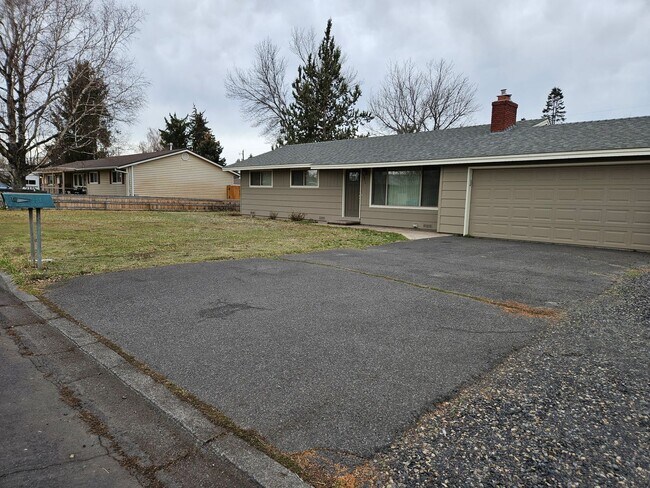 Building Photo - 1611-1609 SW 17th St