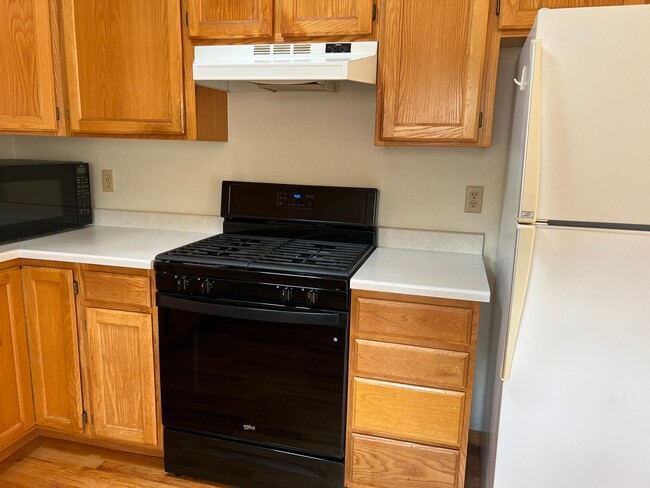 Building Photo - 1673 Calen Ln