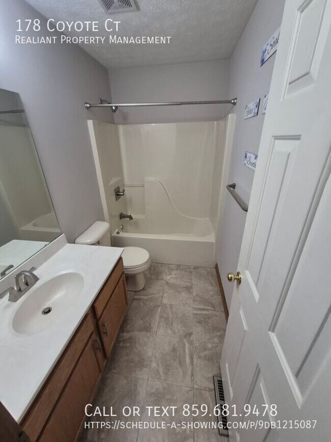 Building Photo - 178 Coyote Ct