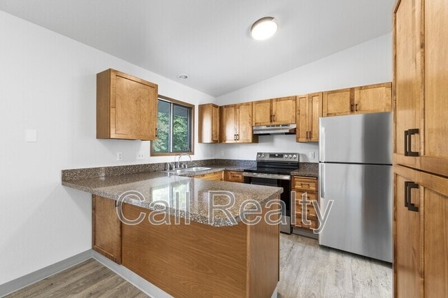 Building Photo - 1306 N Van Marter Rd