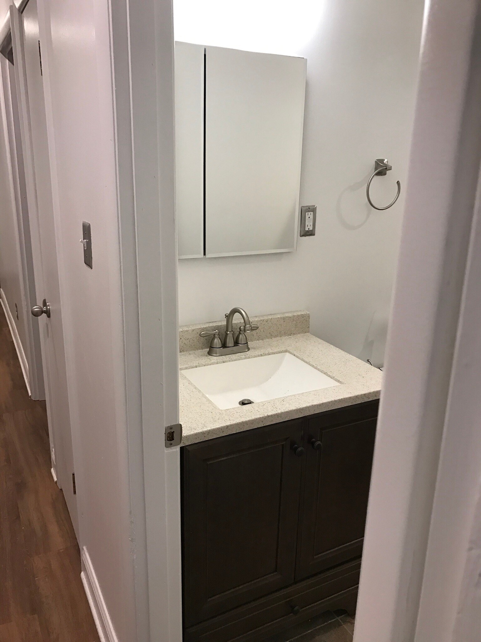 Building Photo - 2334 Sarah St