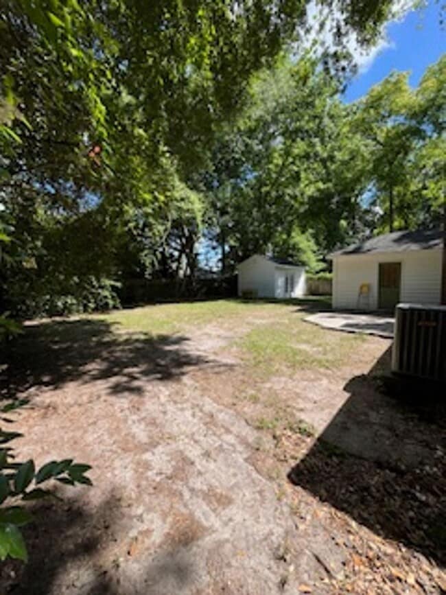 Building Photo - Fantastic Home - James Island
