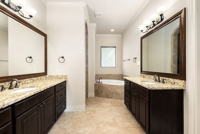 Building Photo - 32 Evangeline Blvd