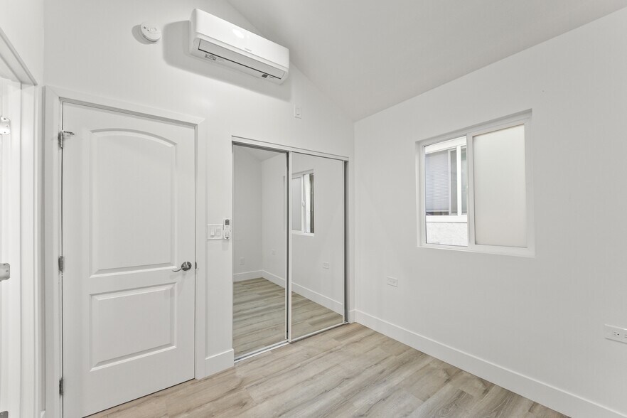 Building Photo - 1327 23rd St