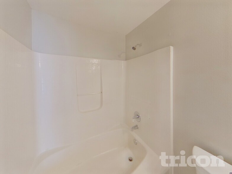 Building Photo - 6208 Cannoli Pl