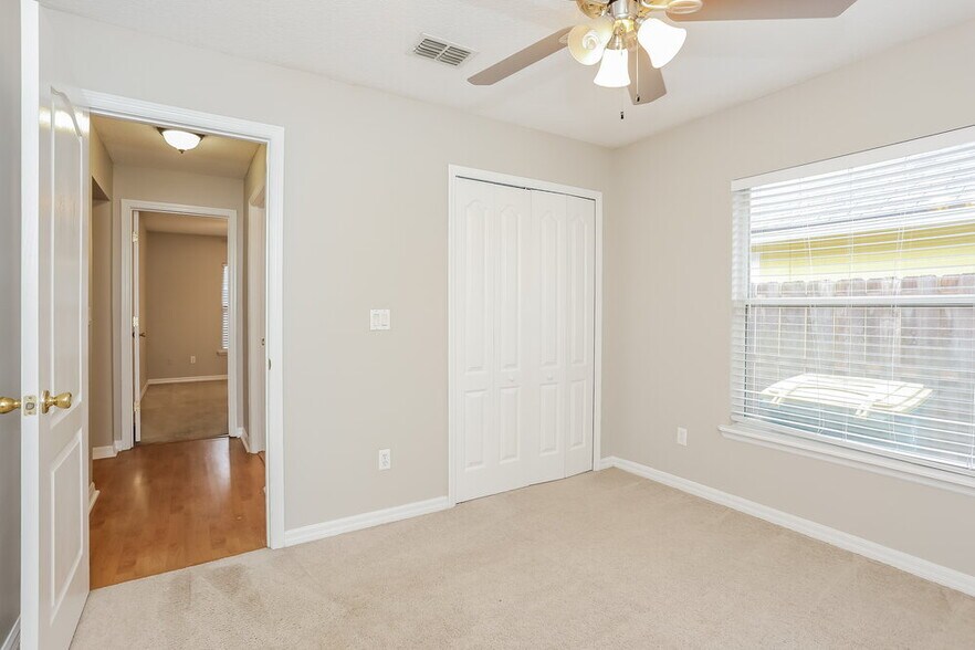 Building Photo - 12860 Ellis Island Dr