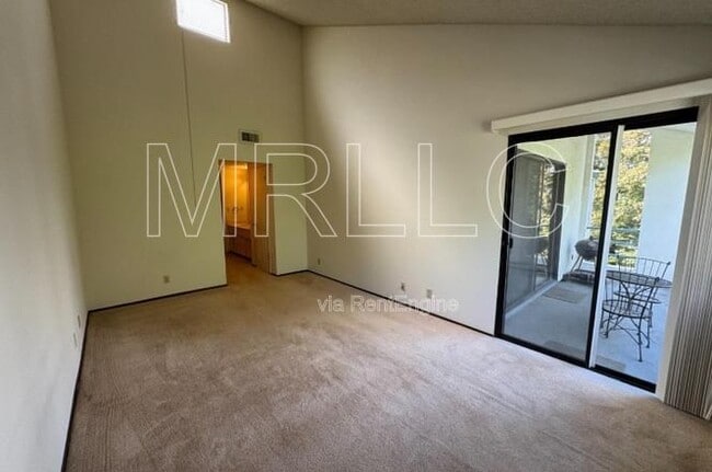 Building Photo - 4685 Albany Cir