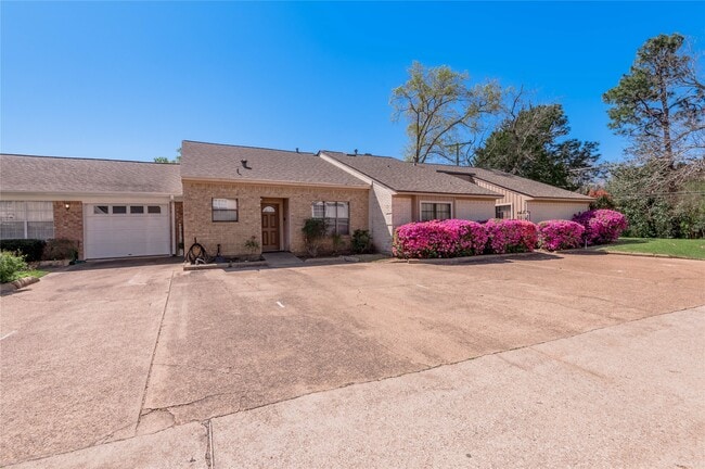 Building Photo - 1401 Ave O