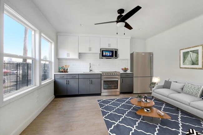 Building Photo - 163 S Burlington Ave