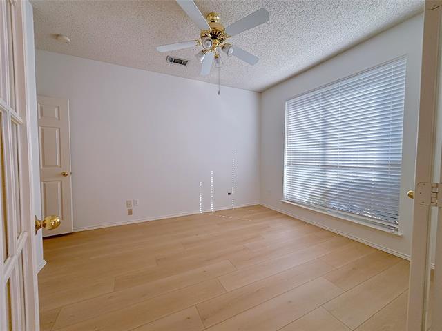 Building Photo - 1437 Sussex Dr