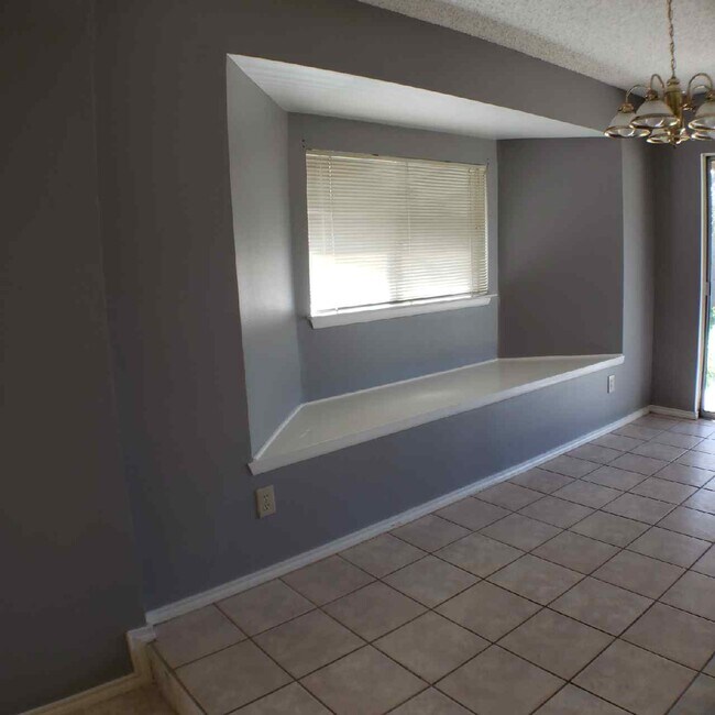 Building Photo - 8206 Talkenhorn