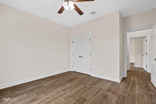 Building Photo - Check Out this 3 bed 2 bath in Shreveport