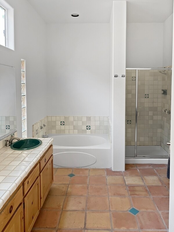 Building Photo - 54670 Avenida Alvarado