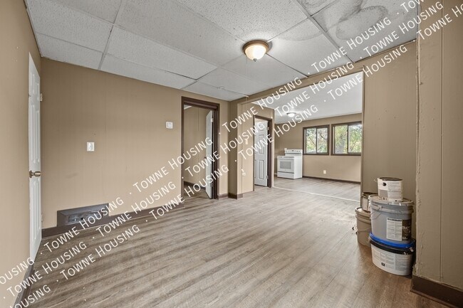 Building Photo - 1361 North Ave