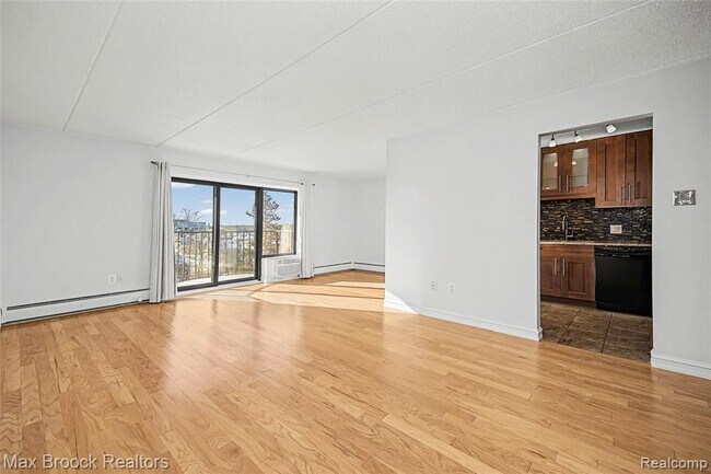 Building Photo - 35300 Woodward Ave