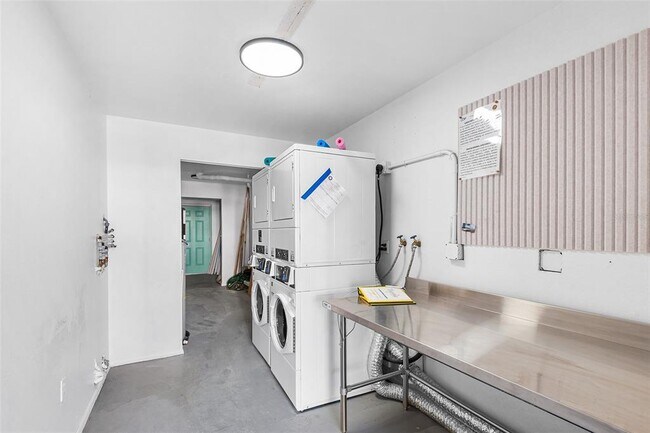 Building Photo - 2865 51st St S