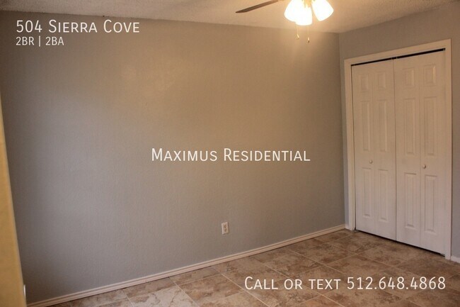 Building Photo - 504 Sierra Cove