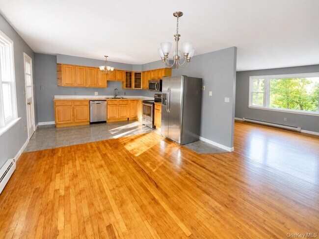 Building Photo - 43 Glenmere Homesites Rd
