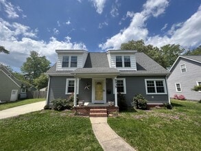 Building Photo - 9535 Sherwood Pl