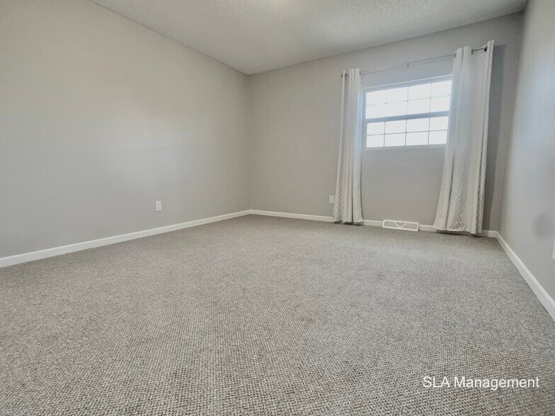 2nd Fl Bed - 1320 Vivian St