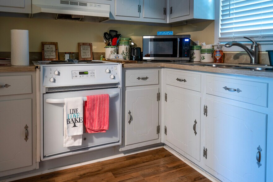 Building Photo - 105 Peach Dr