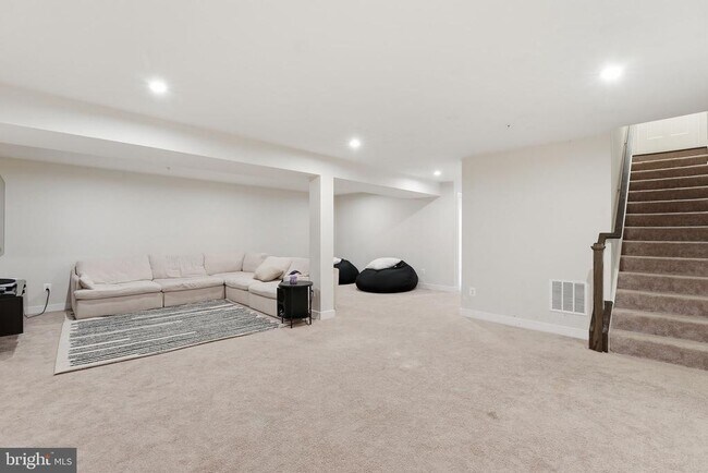 Building Photo - 11190 Wheeler Ridge Dr